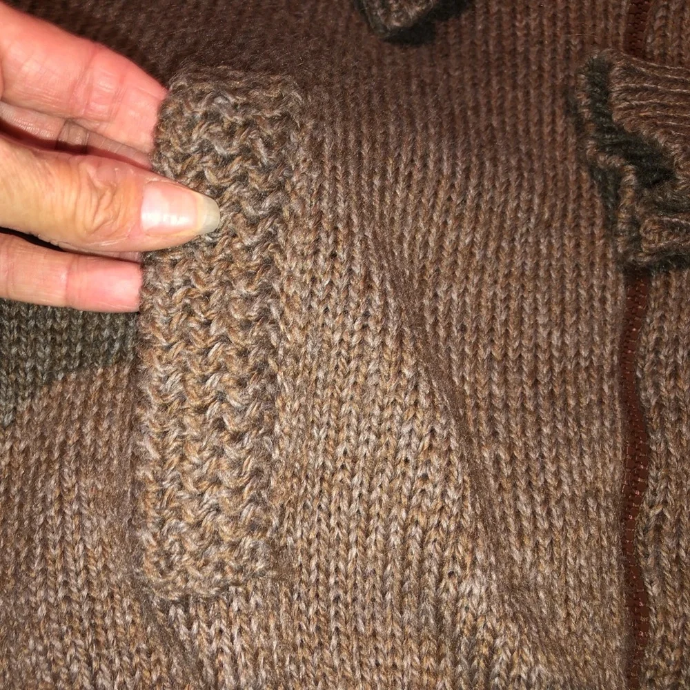 Vintage 70s-80s Chunky Cable Knit Full-Zip Brown Grandpa Sweater (w-pockets)
